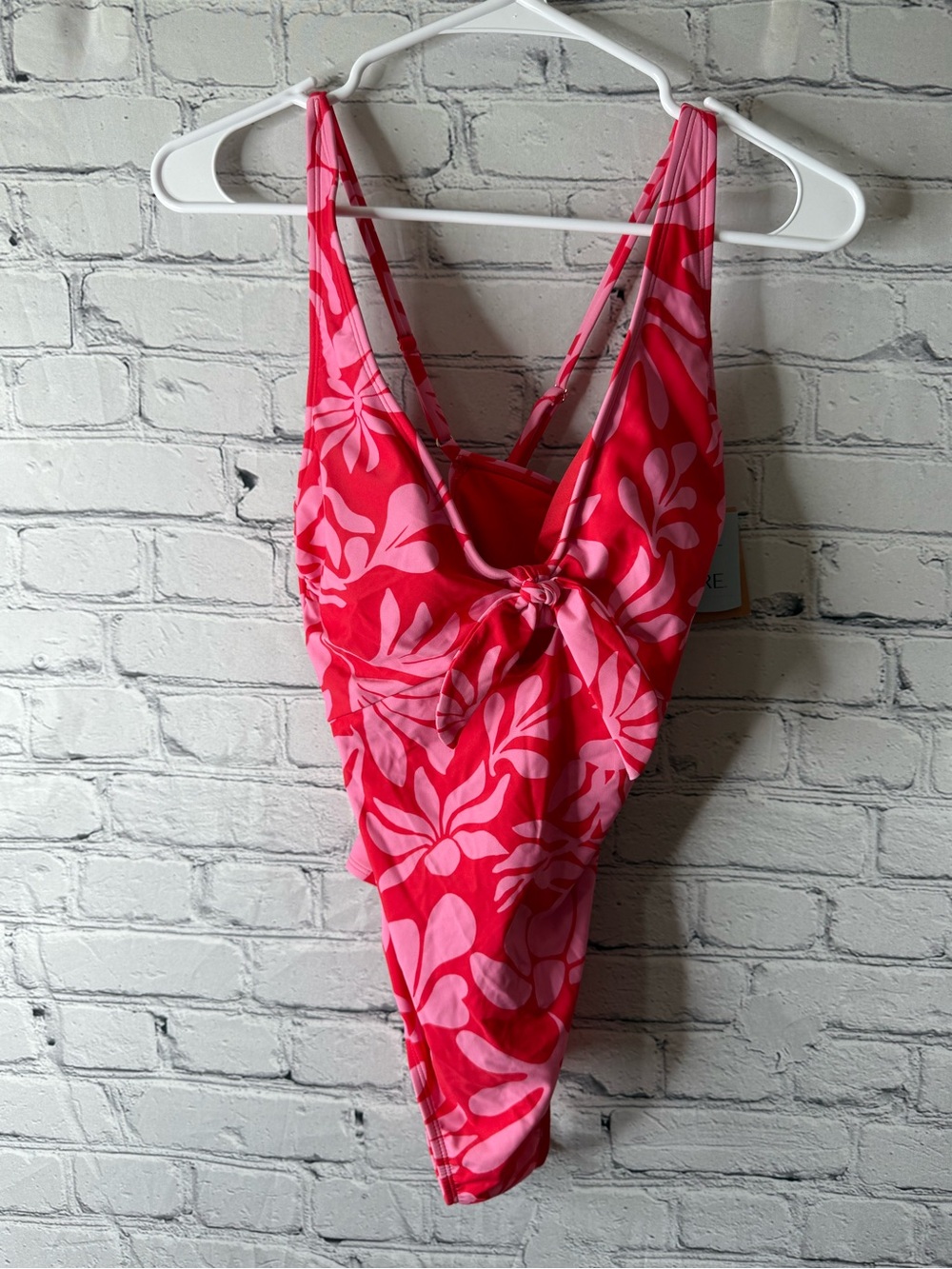 NWT shade and shore one piece swim suit Size small